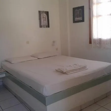 Cretanhouse G *